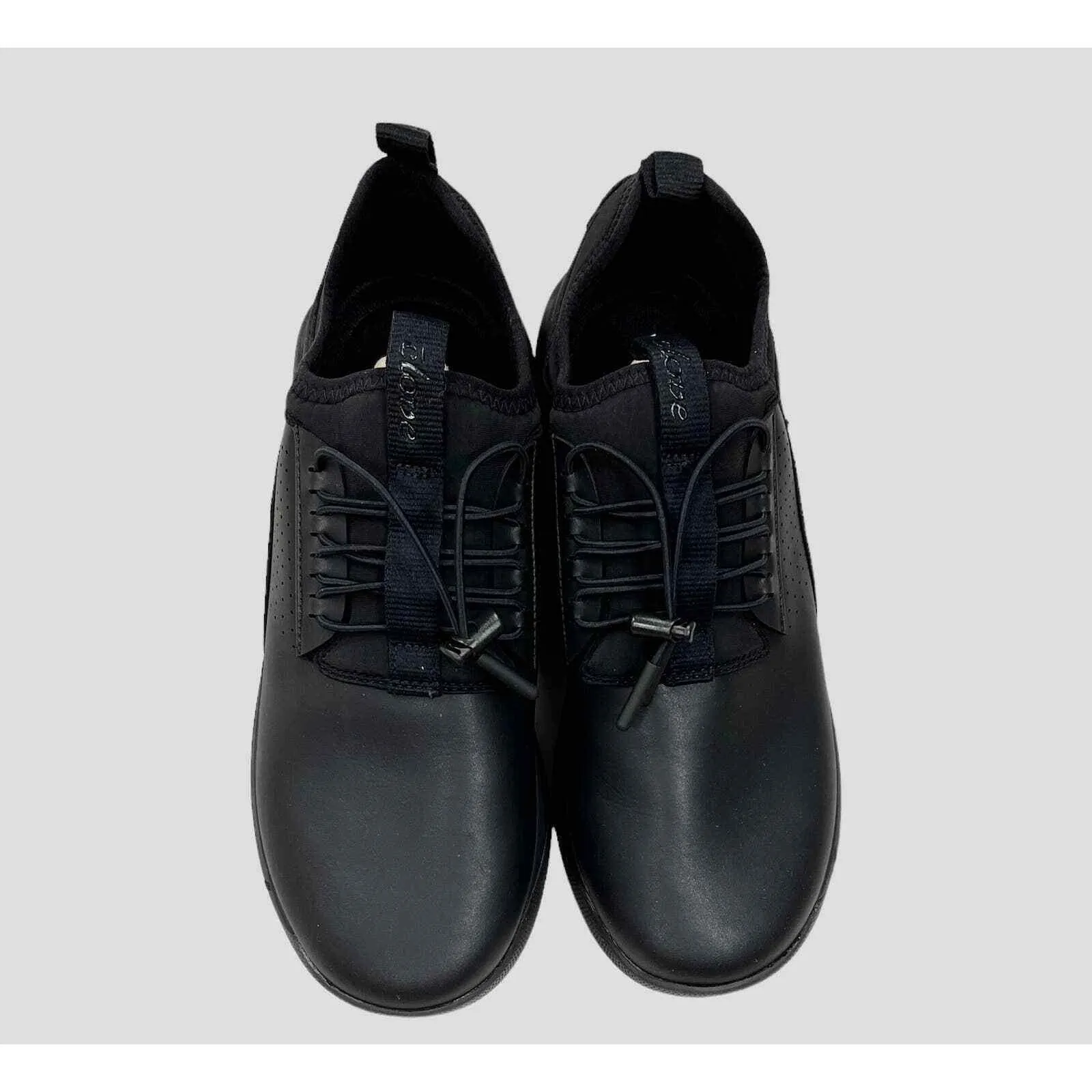 Clove Classic Healthcare Nursing Shoes - All Black Option, Size 8 New Sneakers