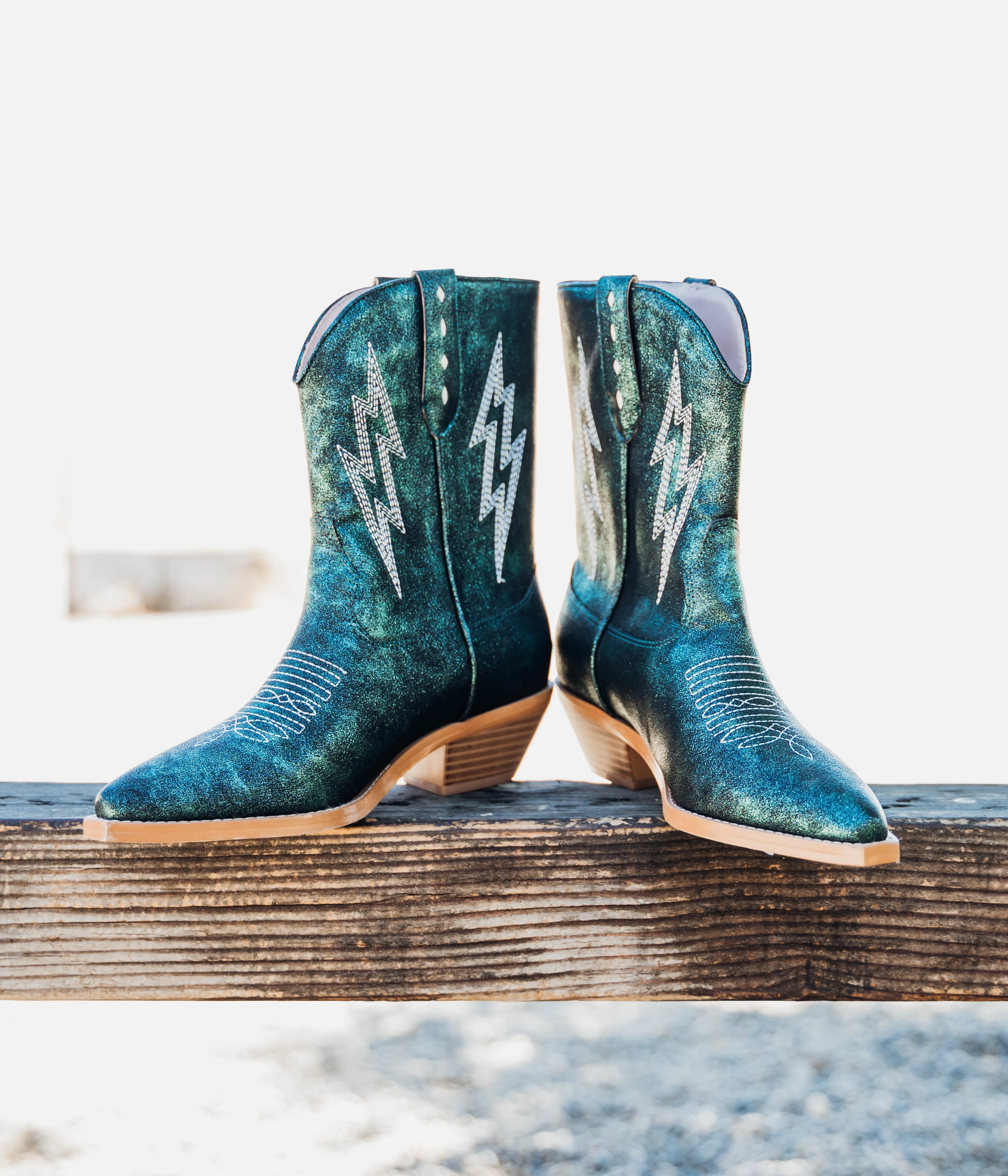 ONLINE EXCLUSIVE Bowie Metallic Boot in Teal