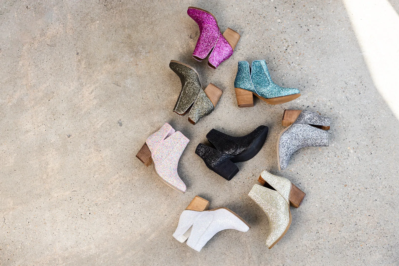 ONLINE EXCLUSIVE Fiera Booties in Gold
