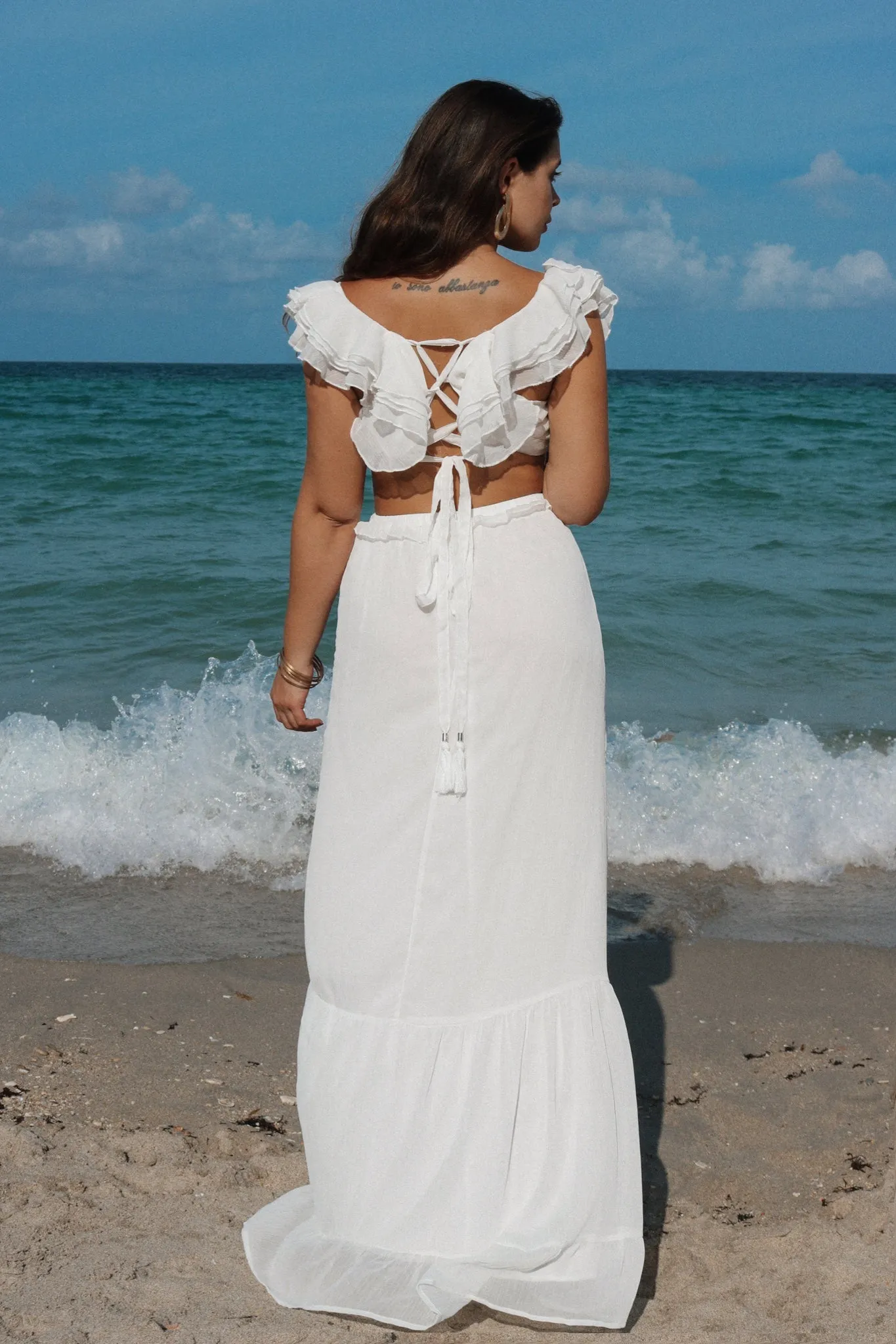 'Saint Mesa' Cut Out Ruffled Vacation Maxi Dress in White